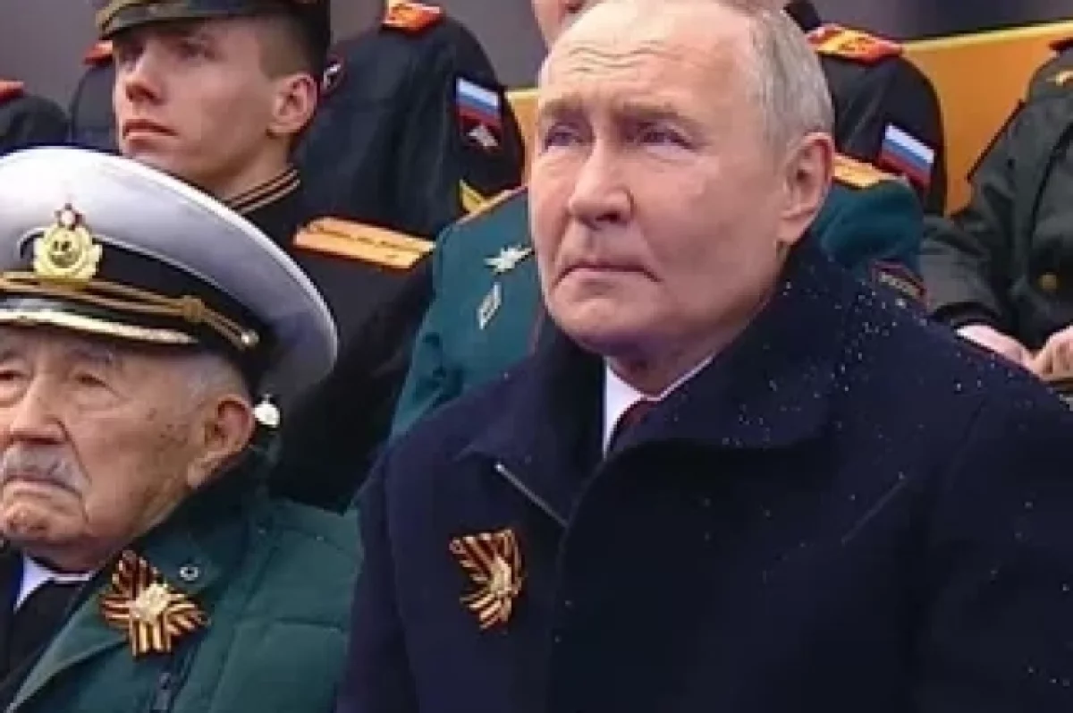 Ветеран из окружения Путина на параде: живу за погибшего брата-близнеца