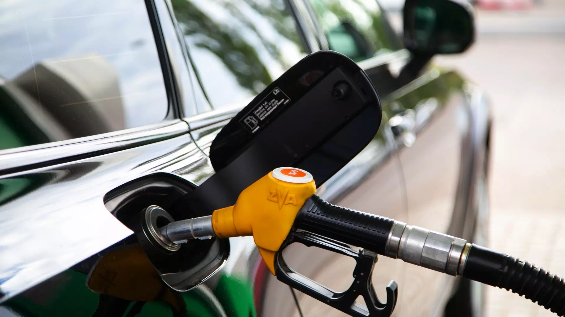 Цены на бензин снова подскочили в Волгограде
